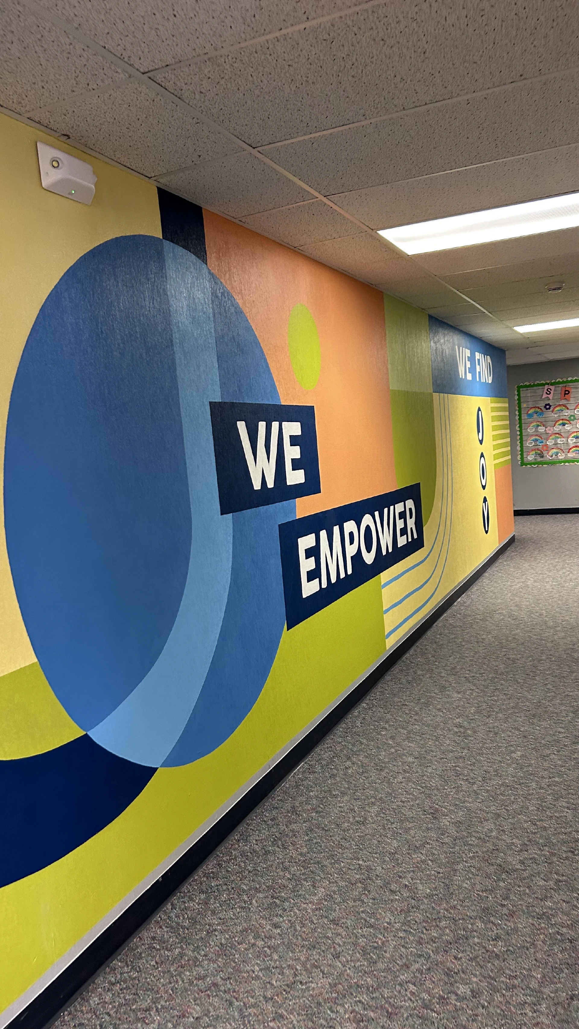 Gallery hutchinson elementary hallway3